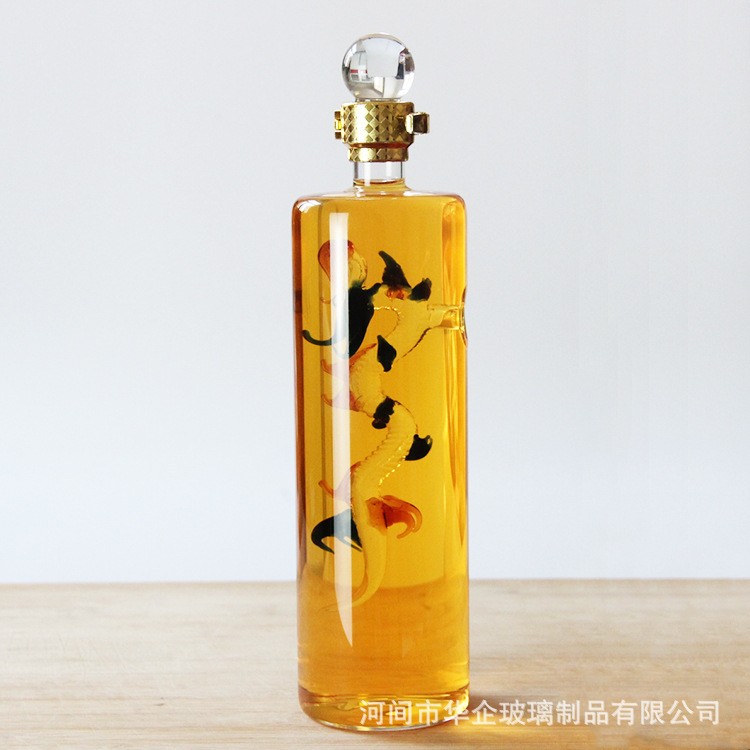 河間華企吹制玻璃工藝酒瓶高檔玻璃醒酒器動(dòng)物異形泡酒瓶定制玻璃瓶包裝廠